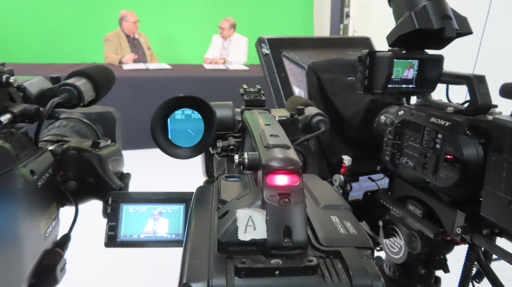 Three camera shoot with teleprompter for doctor panel Skylight Studio